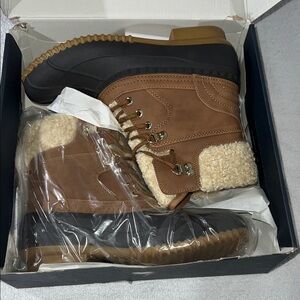 Women's Brown and Black Snow Boots